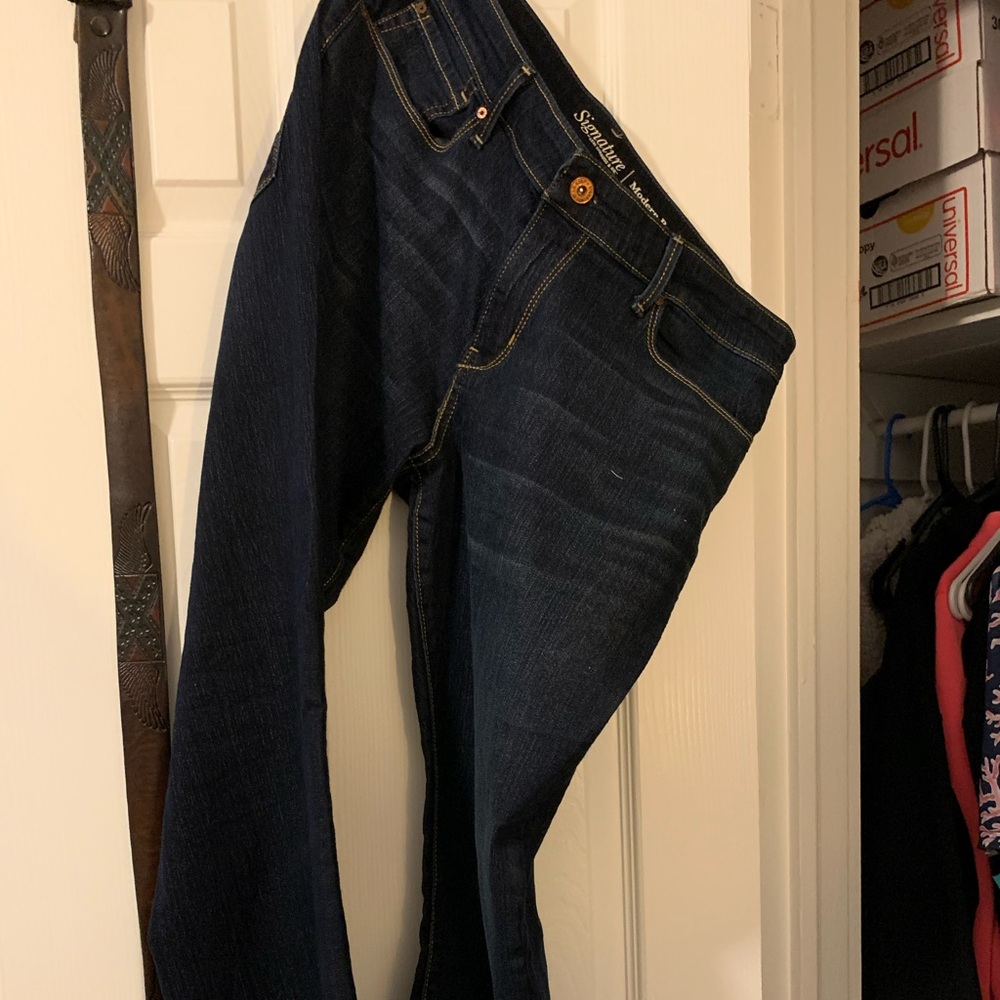 Levis Signature Modern Boot cut women’s jeans